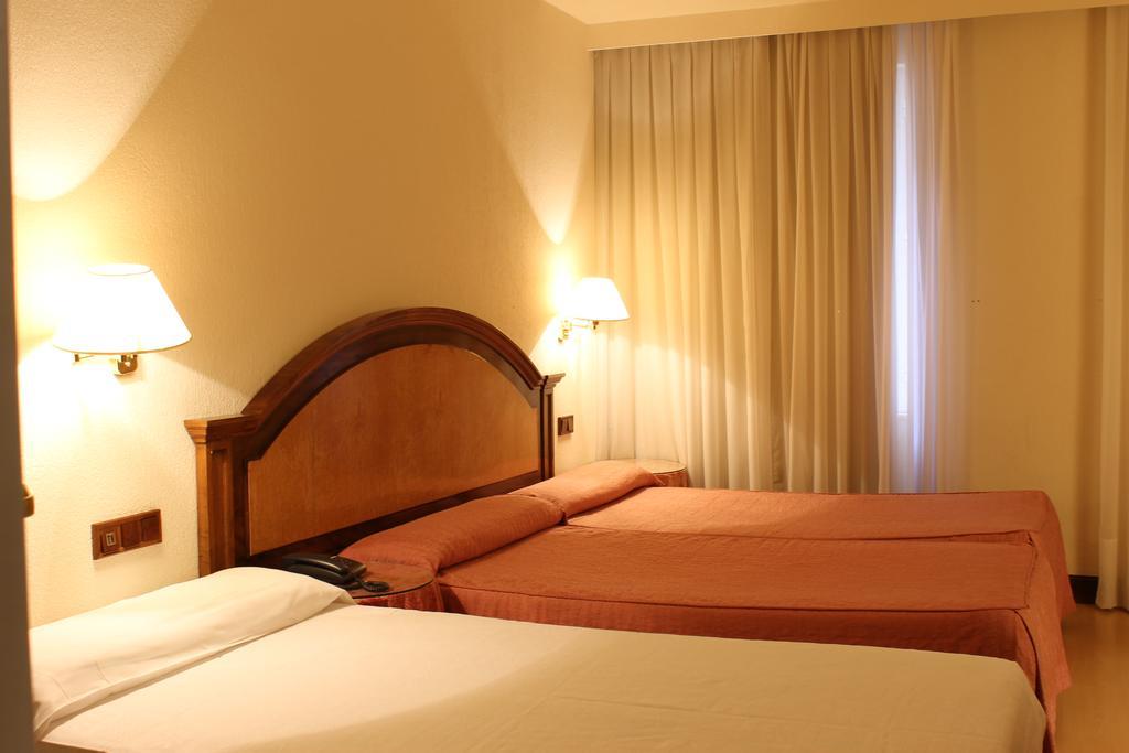 Hotel Monterrey サラマンカ 部屋 写真